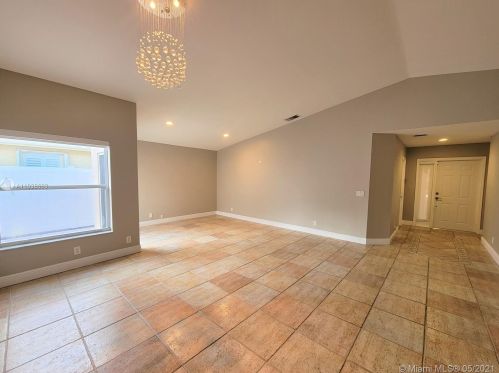 13852 31st St, Hollywood FL  33027-3969 exterior