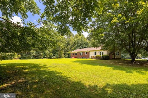 10103 Dahlgren Rd, Owens VA  22485-3704 exterior