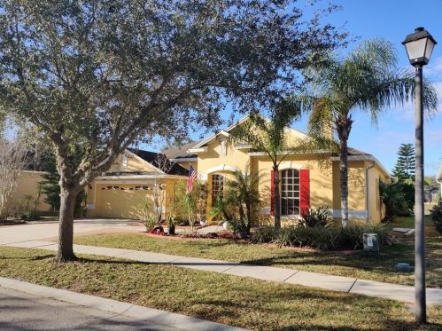 7024 Derwent Glen Cir, Land O Lakes, FL 34637-7537