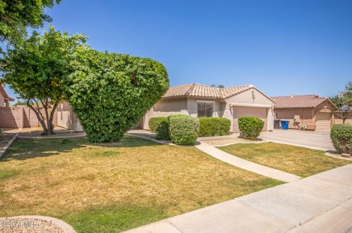 2482 Pony Ln, Gilbert, AZ 85295-9168