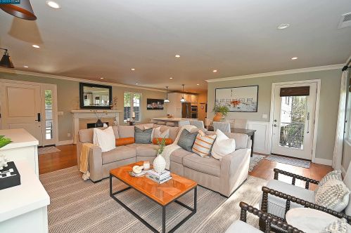 122 El Toyonal, Orinda CA  94563-2133 exterior