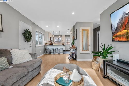 1953 Monterey Dr, Livermore CA  94551-7110 exterior