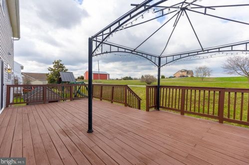 10077 Lindale Ave, Upton PA  17225-8373 exterior