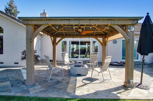 5890 Yuste Ln, Hollister CA  95023-9538 exterior