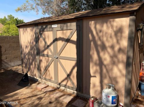 18194 59 Ln, Glendale AZ  85301-7805 exterior