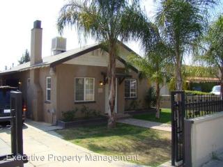 2209 Quincy Dr, Bakersfield CA  93306-4035 exterior