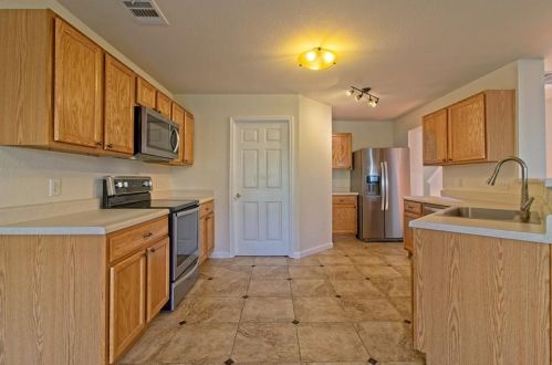 1444 Newbury St, Georgetown TX  78626-7616 exterior
