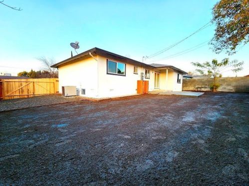 4052 Cornelia Way, North Highlands CA  95660-4452 exterior