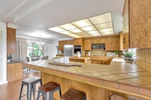 231 Donald Dr, Hollister CA  95023-6361 exterior