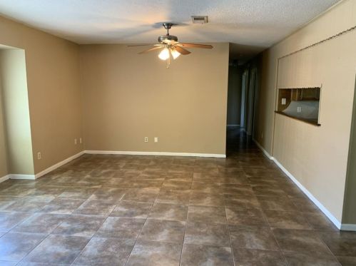 400 Mable St, Conroe TX  77301-3212 exterior