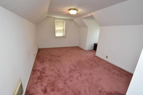 2074 Galbraith Rd, Cincinnati OH  45215-5634 exterior