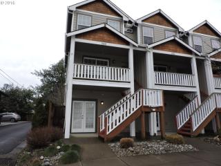 349 Main St, Beaverton, OR 97123-4022