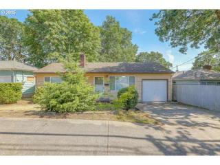 615 Gloucester St, Gladstone, OR