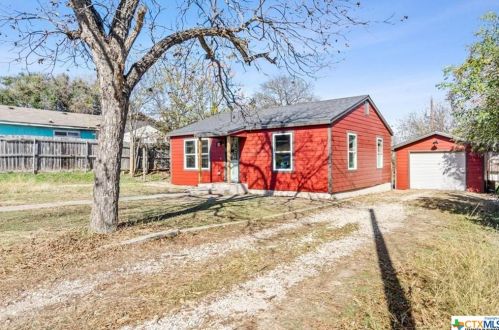 303 Avenue, Morgans Point, TX 76513-4505