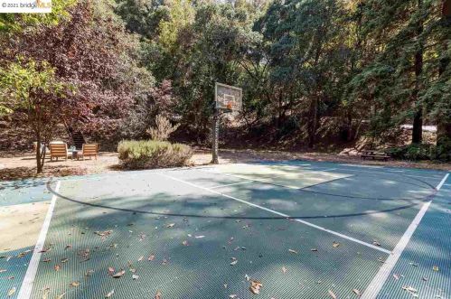 25566 Fernhill Dr, Los Altos CA  94024-6302 exterior