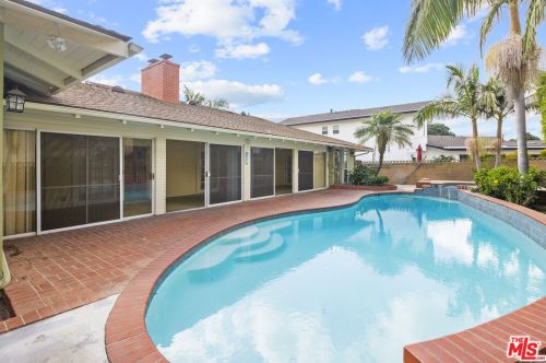 3345 Harvey Way, Lakewood, CA 90712-3763