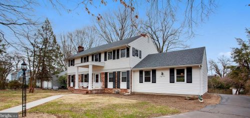 49 Rickert Dr, Yardley, PA 19067-3222