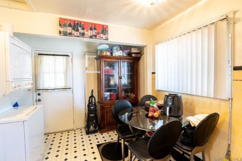 446 30th St, San Diego CA  92102-4124 exterior