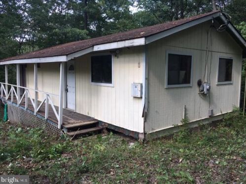 216 Crowfoot Ln, Gerrardstown, WV 25420-3113
