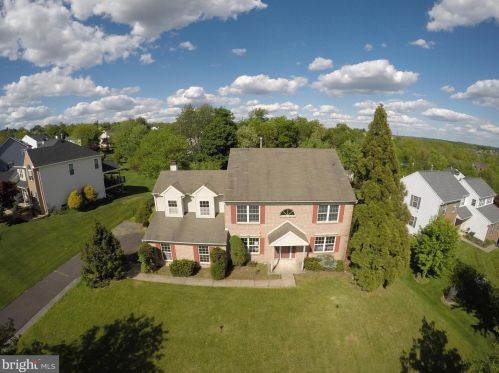 8021 Fair View Ln, Norristown, PA 19403-1376