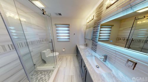 33 Berkshire Rd, Old Bridge NJ  08857-1601 exterior