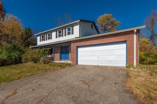 10008 Howard Rd, New Haven, OH 45030-8726