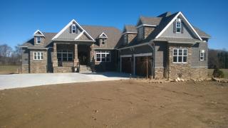 577 Lyonswood Dr, Hinckley, OH 44233-9466