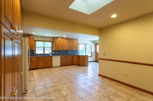 235 Hamiltonian Dr, Tinton Falls NJ  07701-5012 exterior