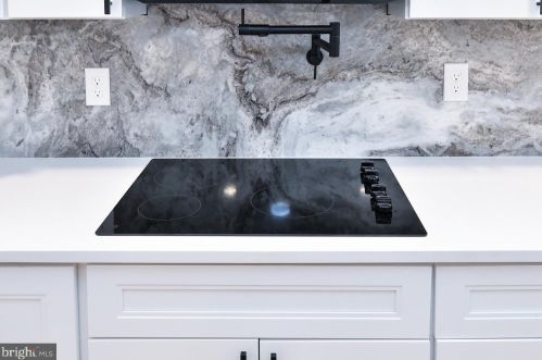 380 Ivy Mills Rd, Glen Mills PA  19342-1424 exterior