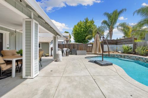 128 Bittercreek Dr, Folsom CA  95630-2364 exterior
