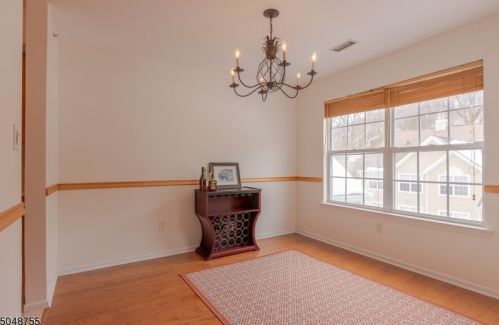 18 Springholm Dr, Berkeley Heights NJ  07922-2721 exterior