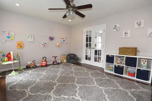 475 Hickory Grade Rd, Bridgeville, PA 15017-1299