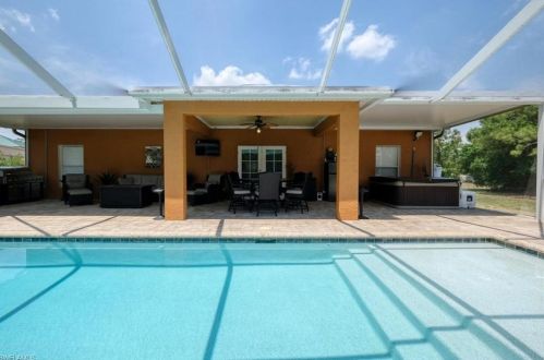 806 Anza Ave, Lehigh Acres, FL 33971-6505