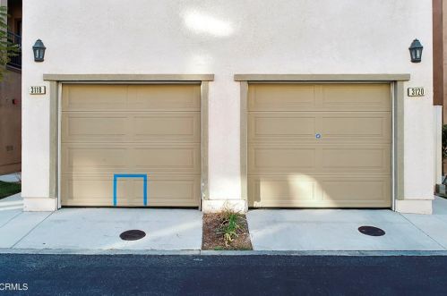 3120 Lisbon Ln, Oxnard CA 93036-7623 exterior