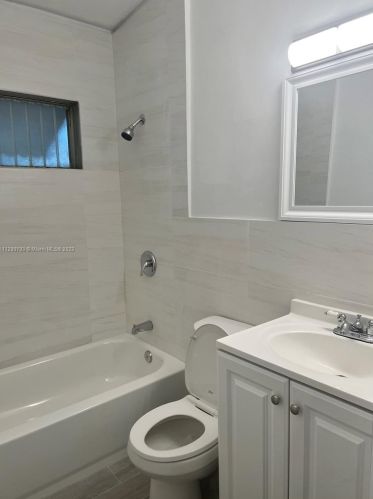 2106 79th Ct, Vero Beach FL  32966-1365 exterior