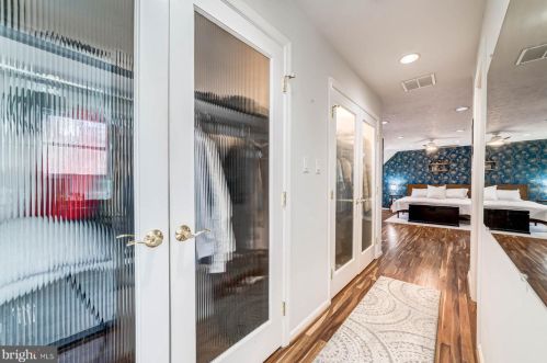 5838 Fitzhugh St, Springfield VA  22015-3625 exterior