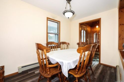 222 Orchard Rd, Mahopac NY  10541-1133 exterior