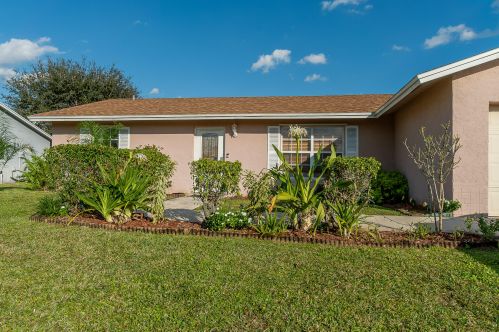 178 Martin Cir, West Palm Beach, FL 33411-1709