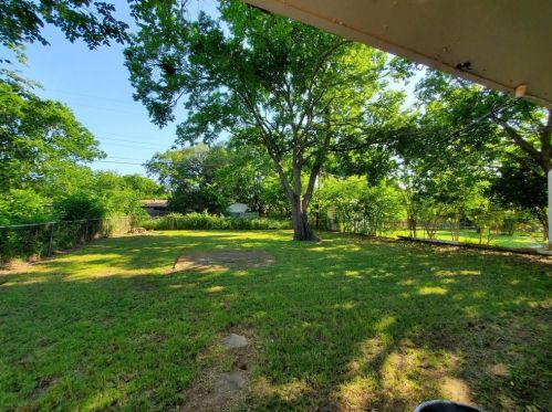 2005 Shawnee St, Denton, TX 76209-3331