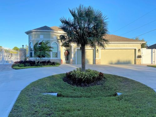 1901 Gourmet St, Fort Pierce, FL 34953-1173