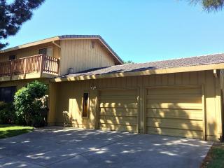 1 Parkshore Cir, Sacramento, CA 95831-3032