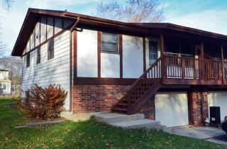 916 Monroe Ct, Stoughton, WI 53589-1332