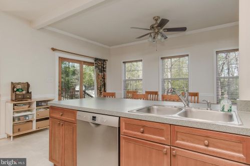 26 Colonel Miles Ct, Harpers Ferry WV  25425-3109 exterior