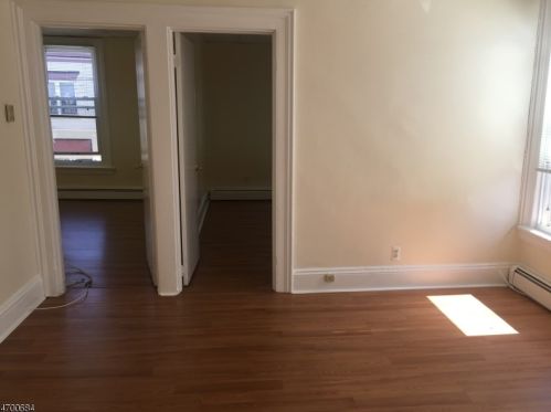 355 Passaic Ave, Nutley, NJ 07110-2741