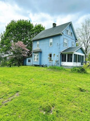 893 Thomas Ave, Hermitage, PA 16146-4307