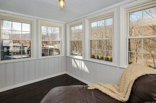 179 Benic Pl, Hawthorne NY  10532-1033 exterior