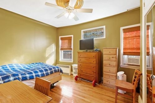 160 52 St, Bayonne NJ  07002-2111 exterior