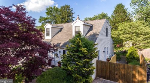 813 Walnut St, Kennett Sq, PA 19348-3633