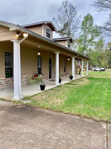 32818 Riverwood Dr, Magnolia, TX 77354-2247
