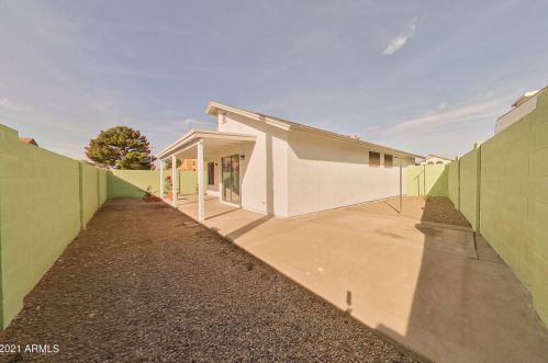 3633 Wahalla Ln, Glendale AZ 85308-7085 exterior